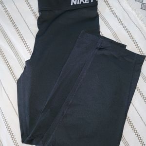 Nike Pro Capri leggings